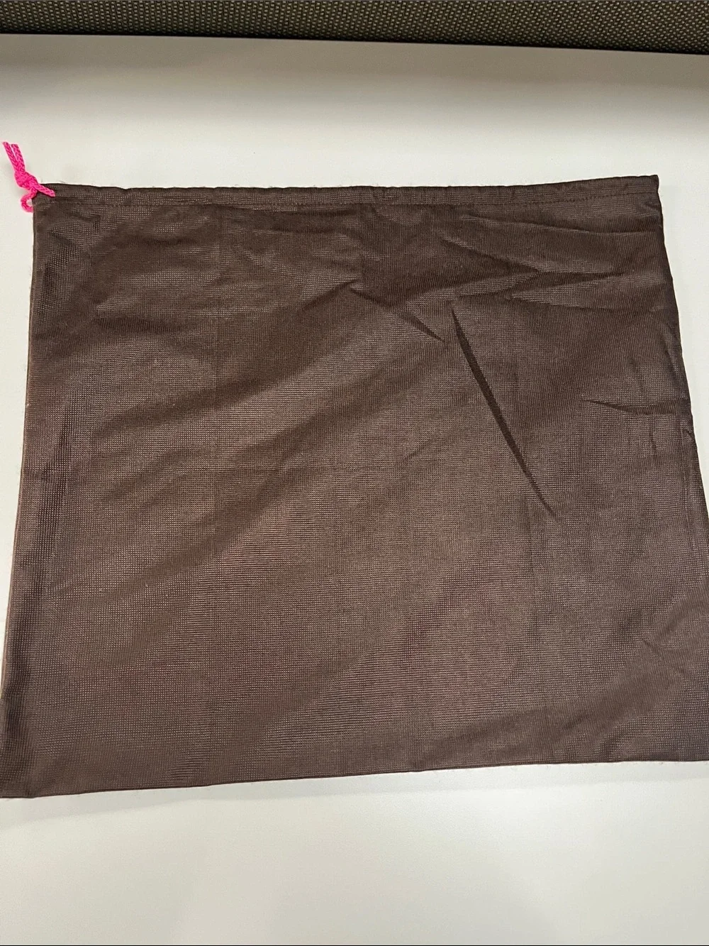 kate spade brown dust bag with pink drawstring large / preowned